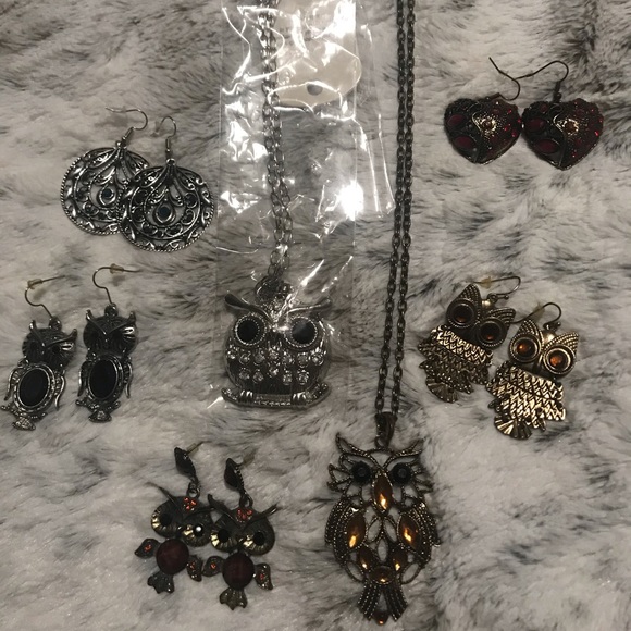 Fashion Jewelry Bundle - Picture 1 of 4